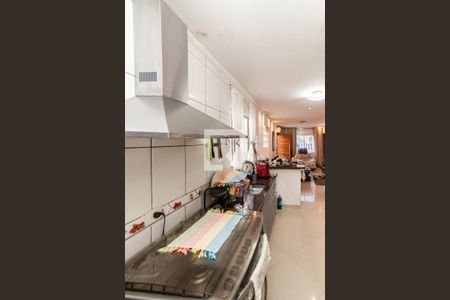 Casa à venda com 200m², 2 quartos e 2 vagasCozinha 1  