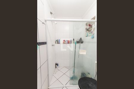 Banheiro da Suíte de casa à venda com 2 quartos, 200m² em Vila Isolina Mazzei, São Paulo