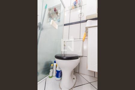 Banheiro da Suíte de casa à venda com 2 quartos, 200m² em Vila Isolina Mazzei, São Paulo