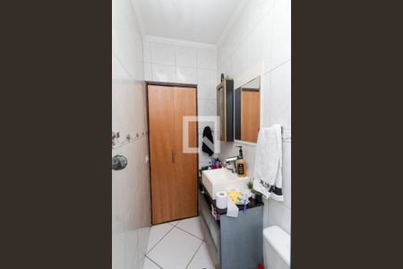 Casa à venda com 200m², 2 quartos e 2 vagasBanheiro 1  