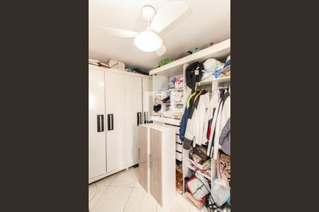 Casa à venda com 200m², 2 quartos e 2 vagasCloset da Suíte  