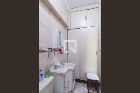 Casa à venda com 250m², 3 quartos e 2 vagasBanheiro da suíte