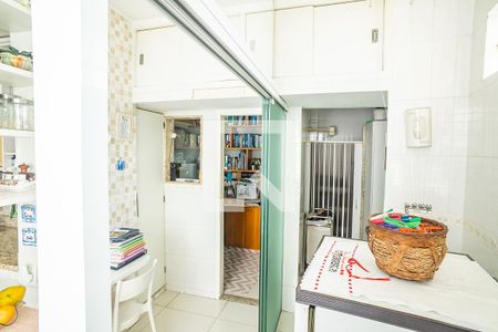 Apartamento à venda com 116m², 3 quartos e 1 vagaÁrea de Serviço