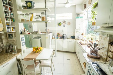 Apartamento à venda com 116m², 3 quartos e 1 vagaCozinha