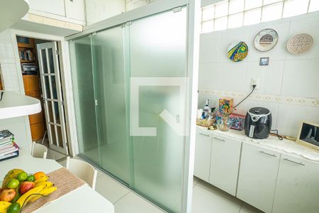 Apartamento à venda com 116m², 3 quartos e 1 vagaÁrea de Serviço