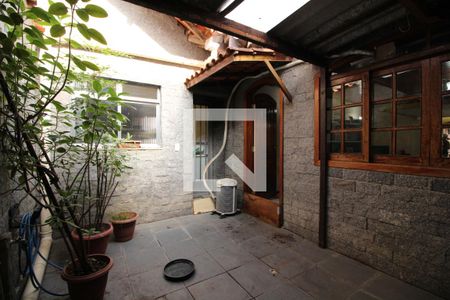 Casa de condomínio à venda com 377m², 6 quartos e 2 vagasÁrea Externa Fundos