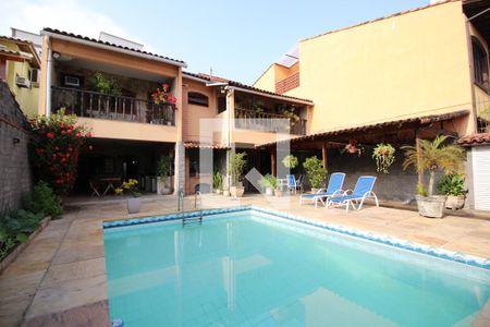 Casa de condomínio à venda com 377m², 6 quartos e 2 vagasÁrea Externa