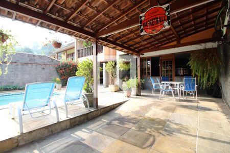 Casa de condomínio à venda com 377m², 6 quartos e 2 vagasÁrea Externa