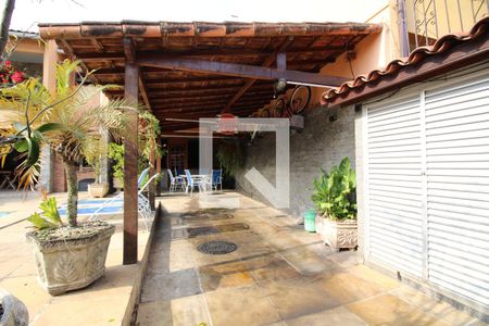 Casa de condomínio à venda com 377m², 6 quartos e 2 vagasÁrea Externa