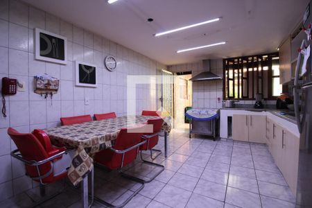 Casa de condomínio à venda com 377m², 6 quartos e 2 vagasCozinha