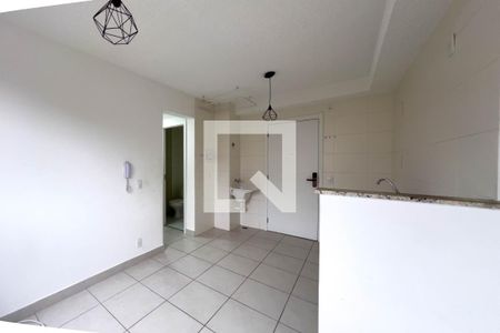 Sala e cozinha de apartamento à venda com 2 quartos, 38m² em Cambuci, São Paulo