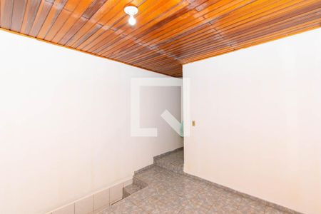 Casa à venda com 120m², 3 quartos e 2 vagasSuíte - Serviço