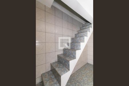 Casa à venda com 120m², 3 quartos e 2 vagasEscada