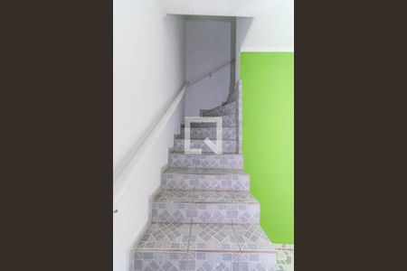 Escada de casa à venda com 3 quartos, 120m² em Jardim Iva, São Paulo