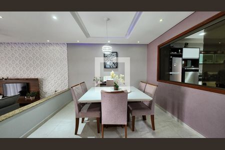 Casa à venda com 420m², 4 quartos e 10 vagas Casa à venda com 420m², 4 quartos e 10 vagasSala de jantar