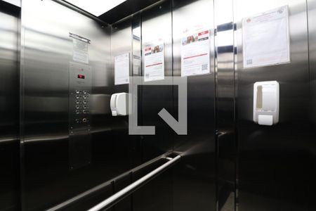 Apartamento à venda com 60m², 2 quartos e 1 vagaElevador