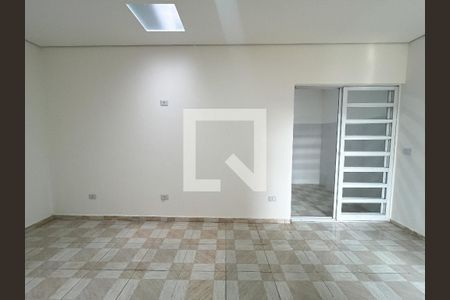 Sala de casa para alugar com 3 quartos, 100m² em Vila Francos, São Paulo
