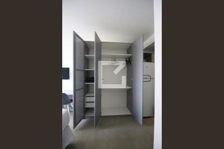 Quarto-Sala de apartamento à venda com 1 quarto, 26m² em Indianópolis, São Paulo