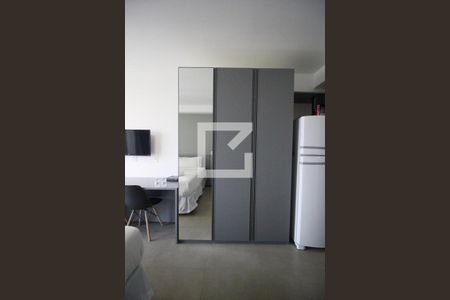 Quarto-Sala de apartamento à venda com 1 quarto, 26m² em Indianópolis, São Paulo
