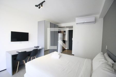 Quarto-Sala de apartamento à venda com 1 quarto, 26m² em Indianópolis, São Paulo