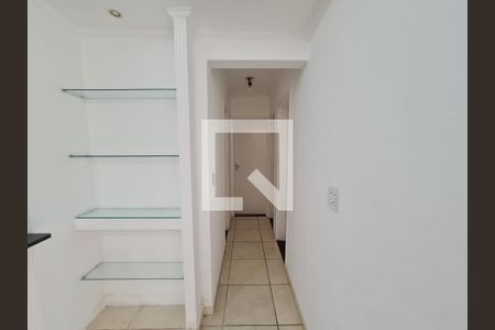 Sala / Corredor acesso aos quartos e banheiro de apartamento à venda com 3 quartos, 63m² em Picanço, Guarulhos