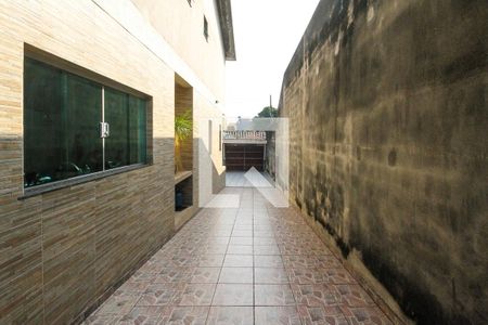 Casa à venda com 510m², 3 quartos e 3 vagasCorredor lateral