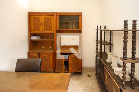 Casa à venda com 510m², 3 quartos e 3 vagasEscritório