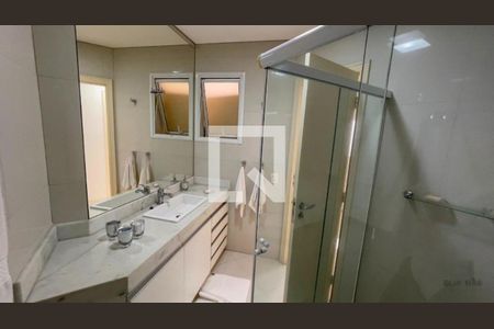 Casa à venda com 421m², 3 quartos e 4 vagas