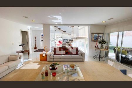 Casa à venda com 421m², 3 quartos e 4 vagas