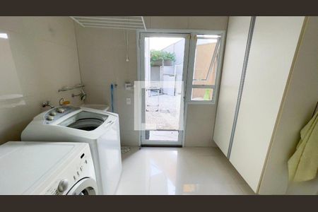 Casa à venda com 421m², 3 quartos e 4 vagas