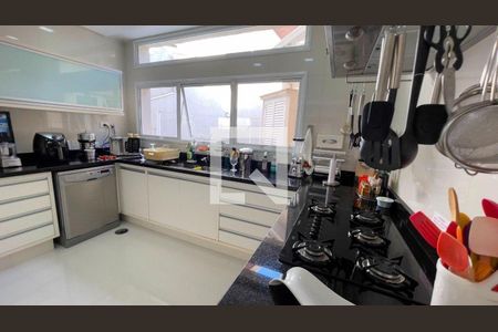 Casa à venda com 421m², 3 quartos e 4 vagas