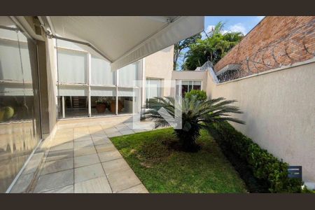 Casa à venda com 421m², 3 quartos e 4 vagas