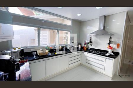 Casa à venda com 421m², 3 quartos e 4 vagas