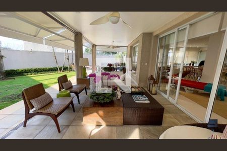 Casa à venda com 421m², 3 quartos e 4 vagas