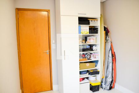 Apartamento à venda com 184m², 2 quartos e 2 vagasQuarto 2