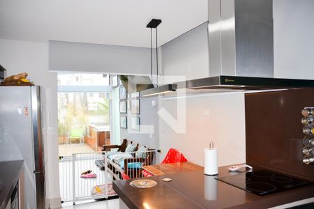 Apartamento à venda com 184m², 2 quartos e 2 vagasCozinha