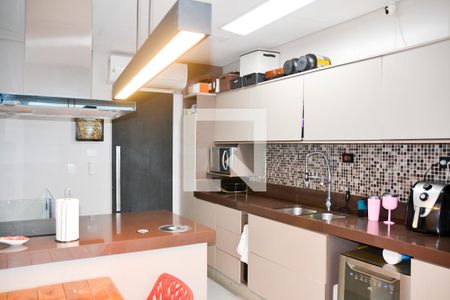 Apartamento à venda com 184m², 2 quartos e 2 vagasCozinha