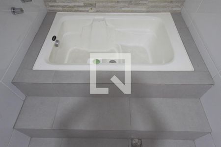 Casa à venda com 400m², 6 quartos e 4 vagasBanheiro da Suite 1