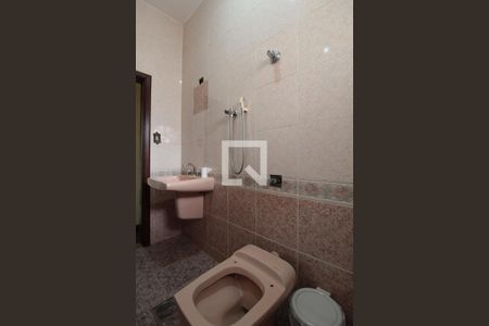 Casa à venda com 400m², 6 quartos e 4 vagasBanheiro Social 1