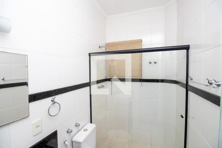 Casa de condomínio para alugar com 600m², 3 quartos e 2 vagasBanheiro quarto 3