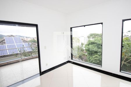 Casa de condomínio para alugar com 600m², 3 quartos e 2 vagasQuarto 1