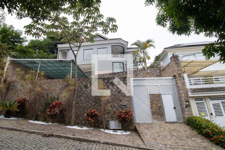 Casa de condomínio para alugar com 600m², 3 quartos e 2 vagasFachada