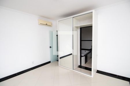 Casa de condomínio para alugar com 600m², 3 quartos e 2 vagasQuarto 3