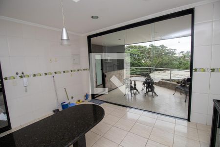 Casa de condomínio para alugar com 600m², 3 quartos e 2 vagasCozinha