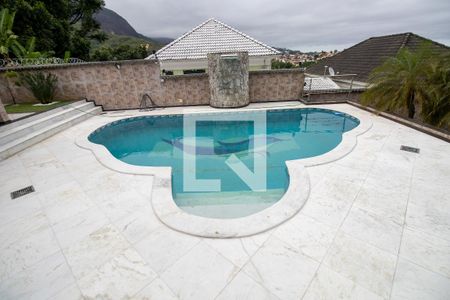 Casa de condomínio para alugar com 600m², 3 quartos e 2 vagasPiscina