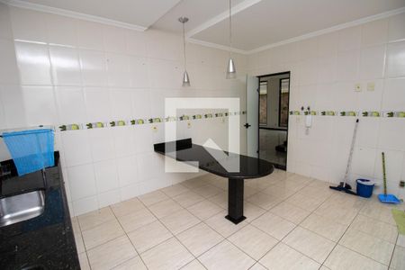 Casa de condomínio para alugar com 600m², 3 quartos e 2 vagasCozinha