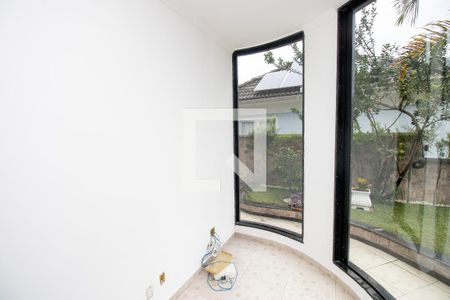 Casa de condomínio para alugar com 600m², 3 quartos e 2 vagasQuarto de Serviço