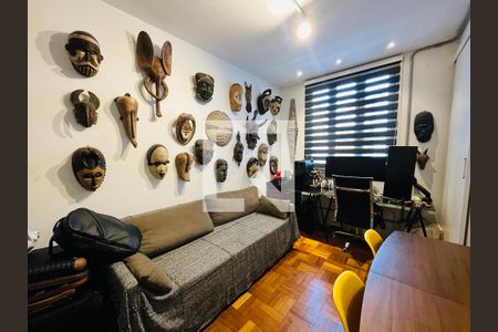 Apartamento à venda com 70m², 1 quarto e sem vaga Apartamento à venda com 70m², 1 quarto e sem vagaEscritório