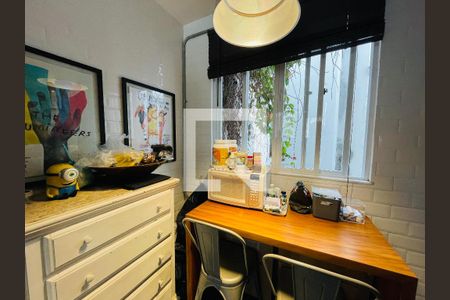 Sala de apartamento à venda com 1 quarto, 70m² em Urca, Rio de Janeiro