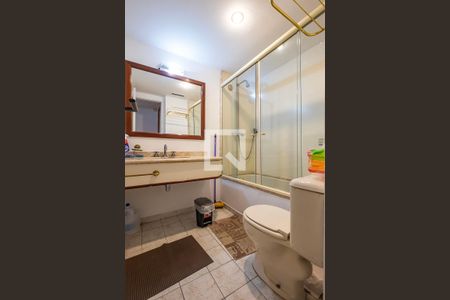 Banheiro de apartamento à venda com 1 quarto, 62m² em Jardim Paulista, São Paulo